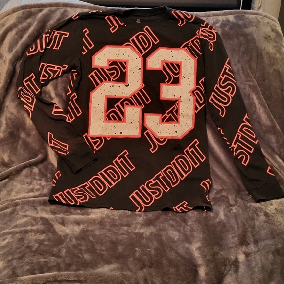 2-PIECE BUNDLE NIKE JUST DO IT NO. 23 BOYS LONG SLEEVE SHIRTS, SIZE SMALL - Picture 2 of 6